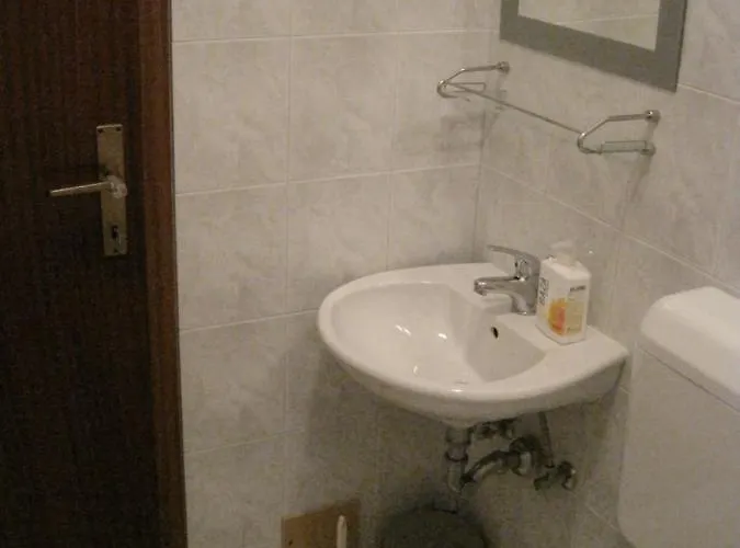 Ana And Vesna Lejlighed *