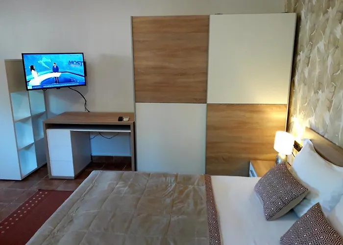 Ana And Vesna Lejlighed Pula